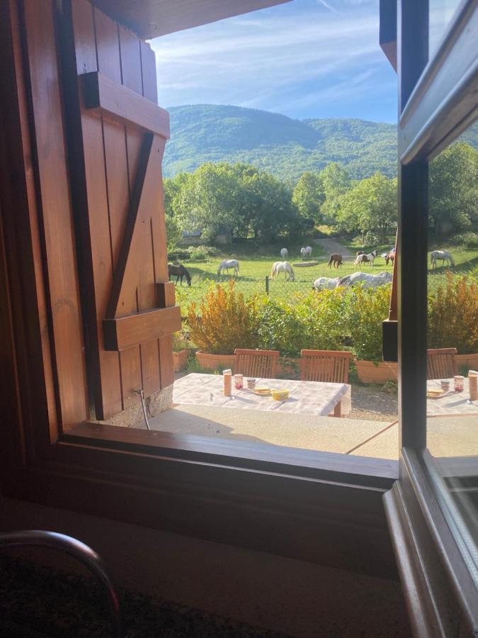 شقة Check-In Casas Cumbre De Benasque إريسته المظهر الخارجي الصورة