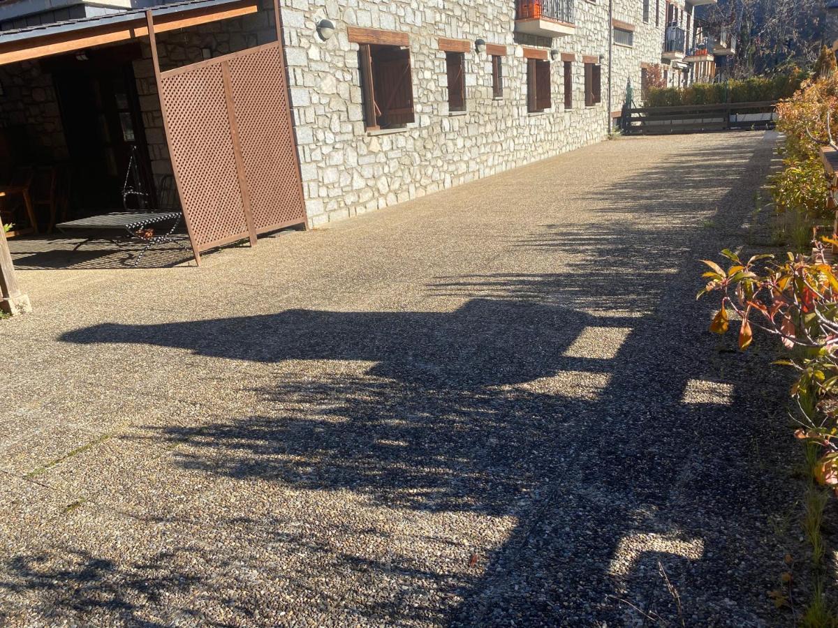 شقة Check-In Casas Cumbre De Benasque إريسته المظهر الخارجي الصورة