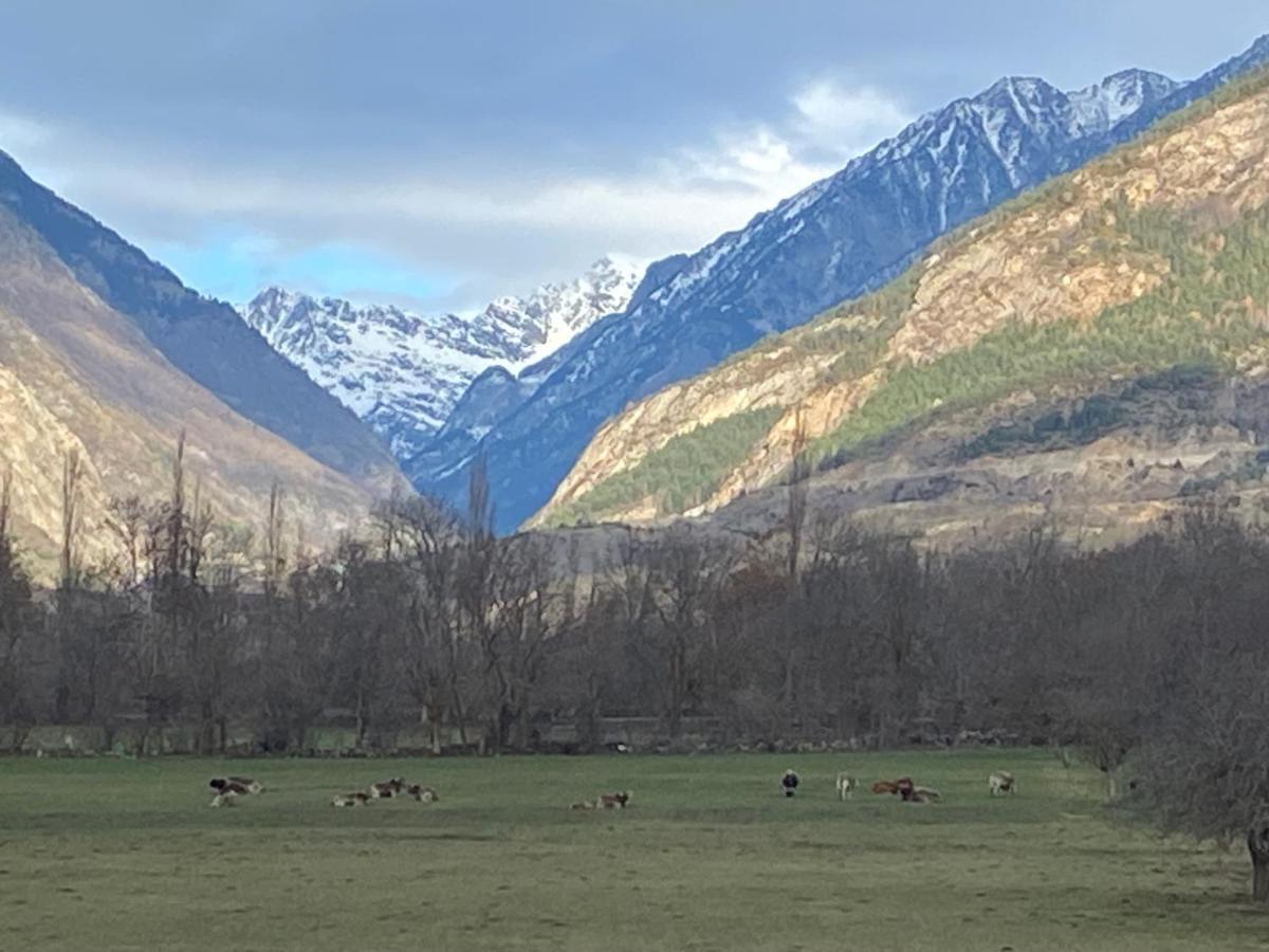 شقة Check-In Casas Cumbre De Benasque إريسته المظهر الخارجي الصورة